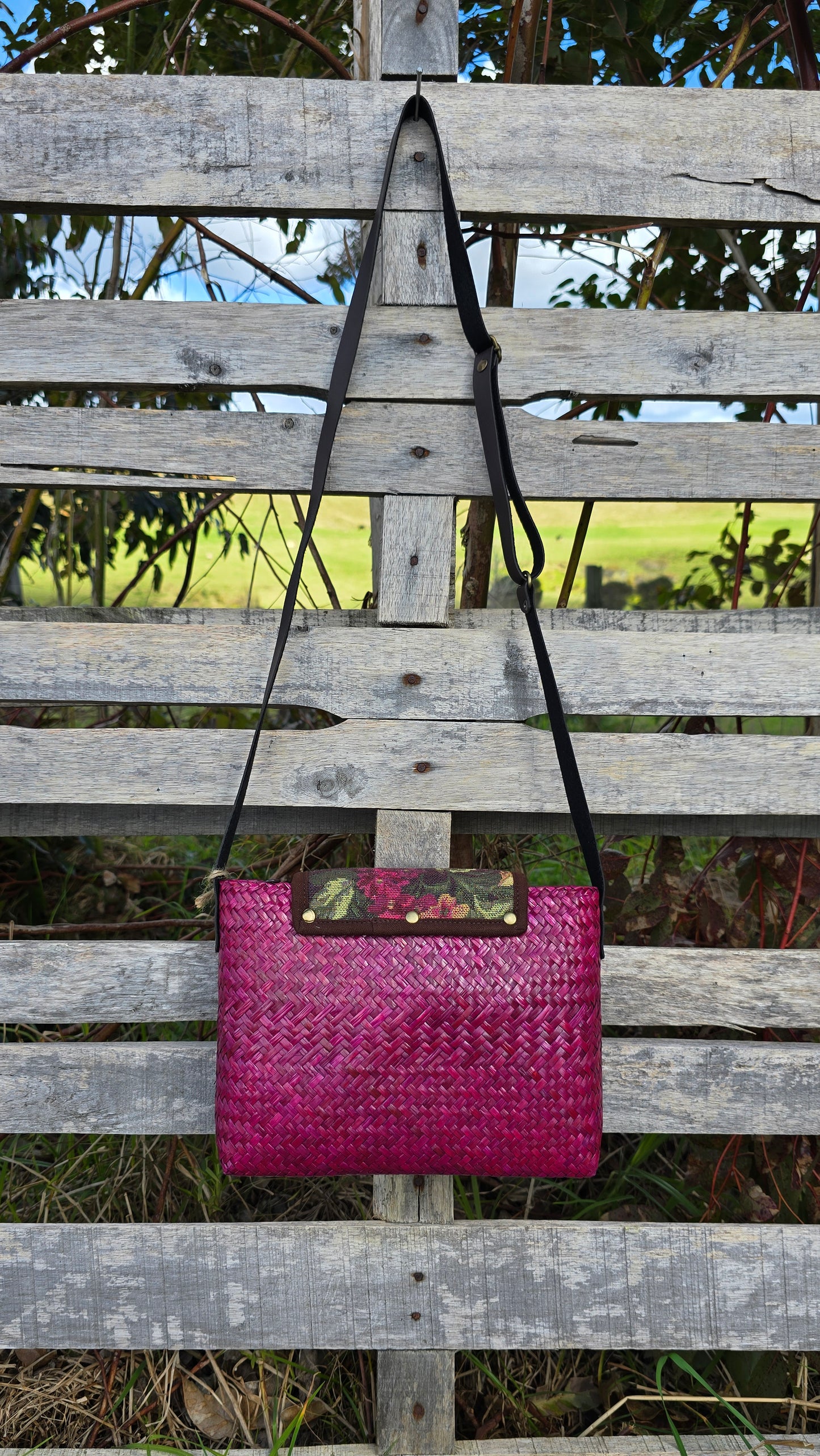Nintra Sling Bag