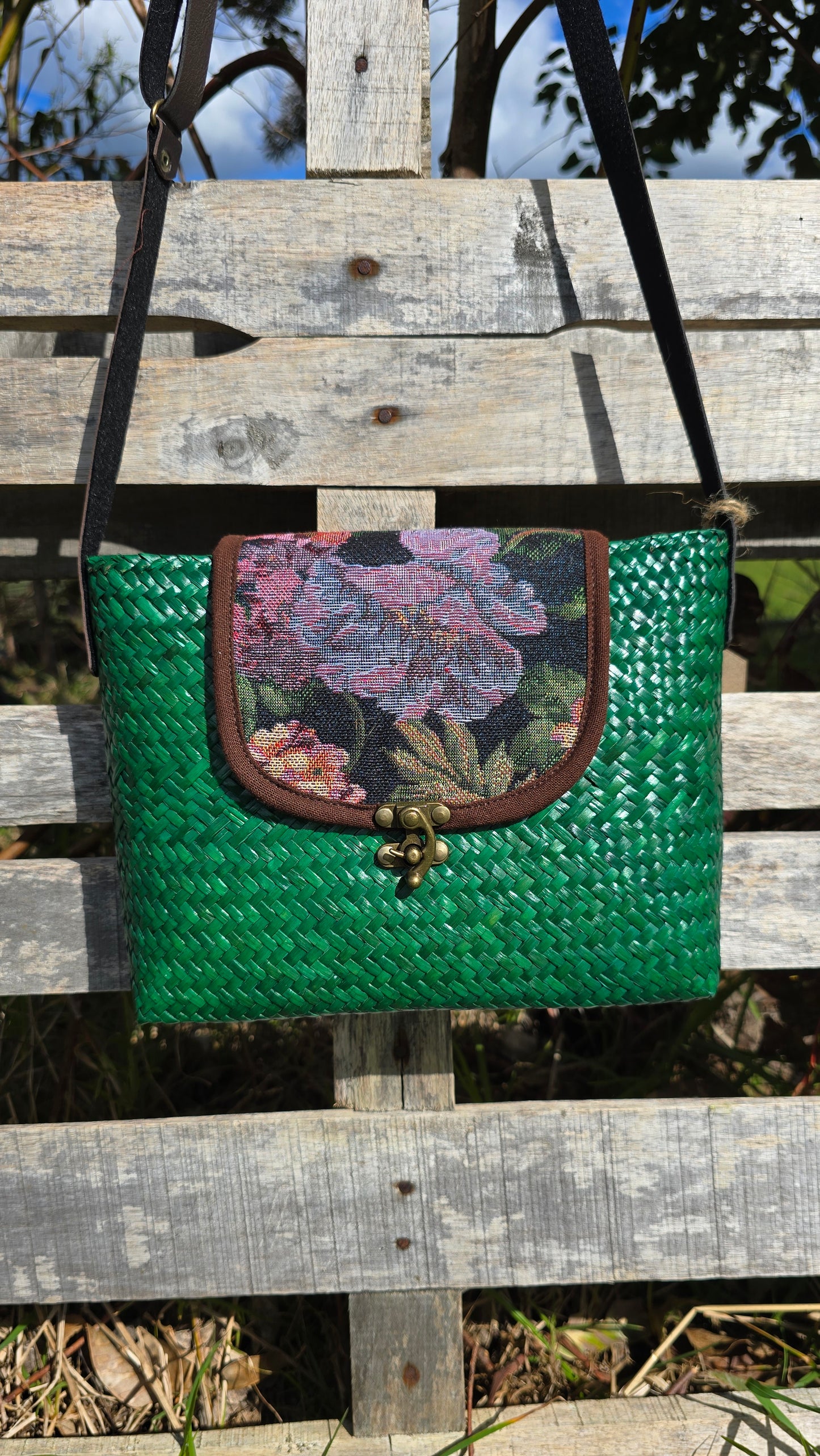 Nintra Sling Bag Emerald