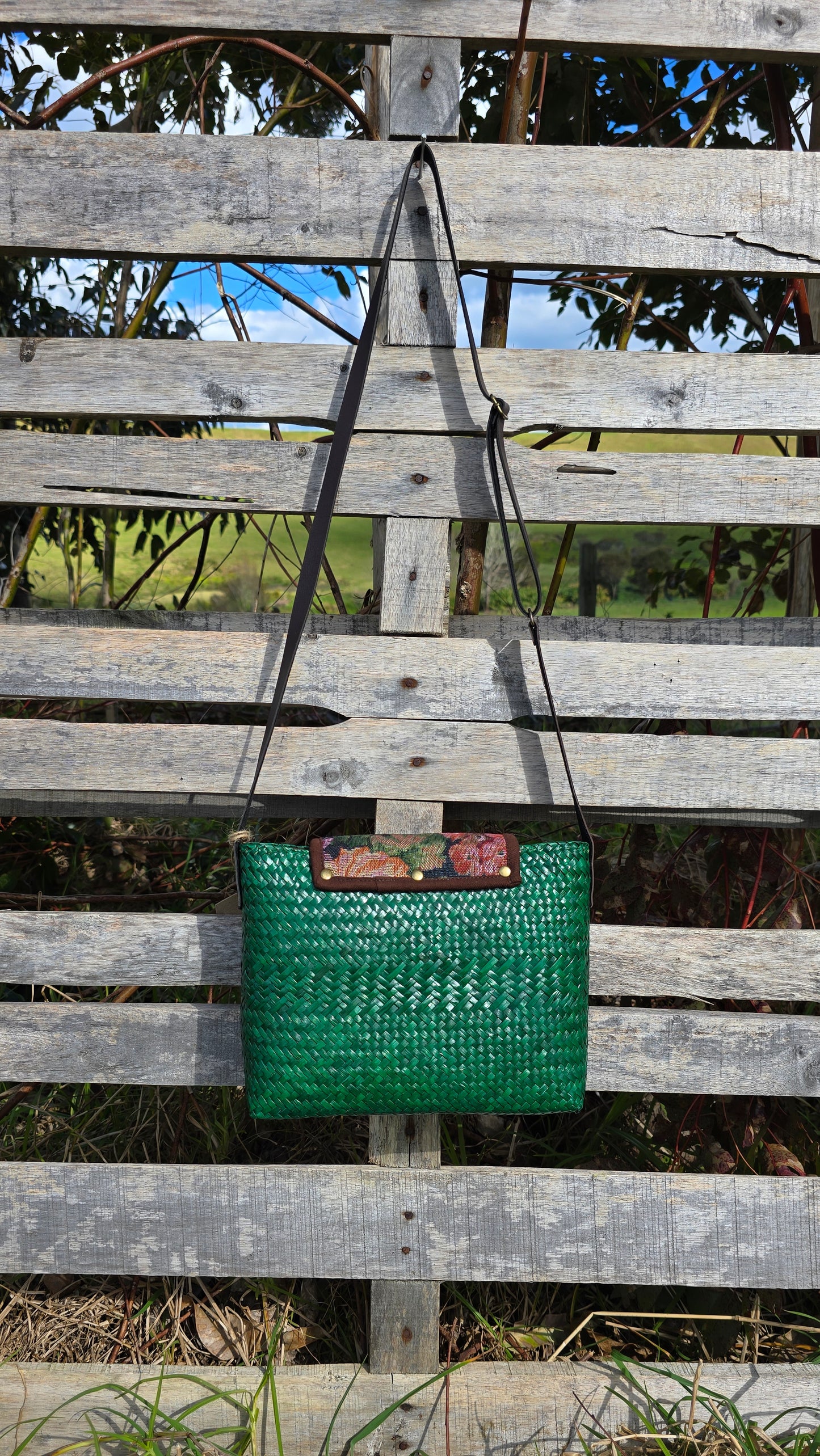 Nintra Sling Bag Emerald