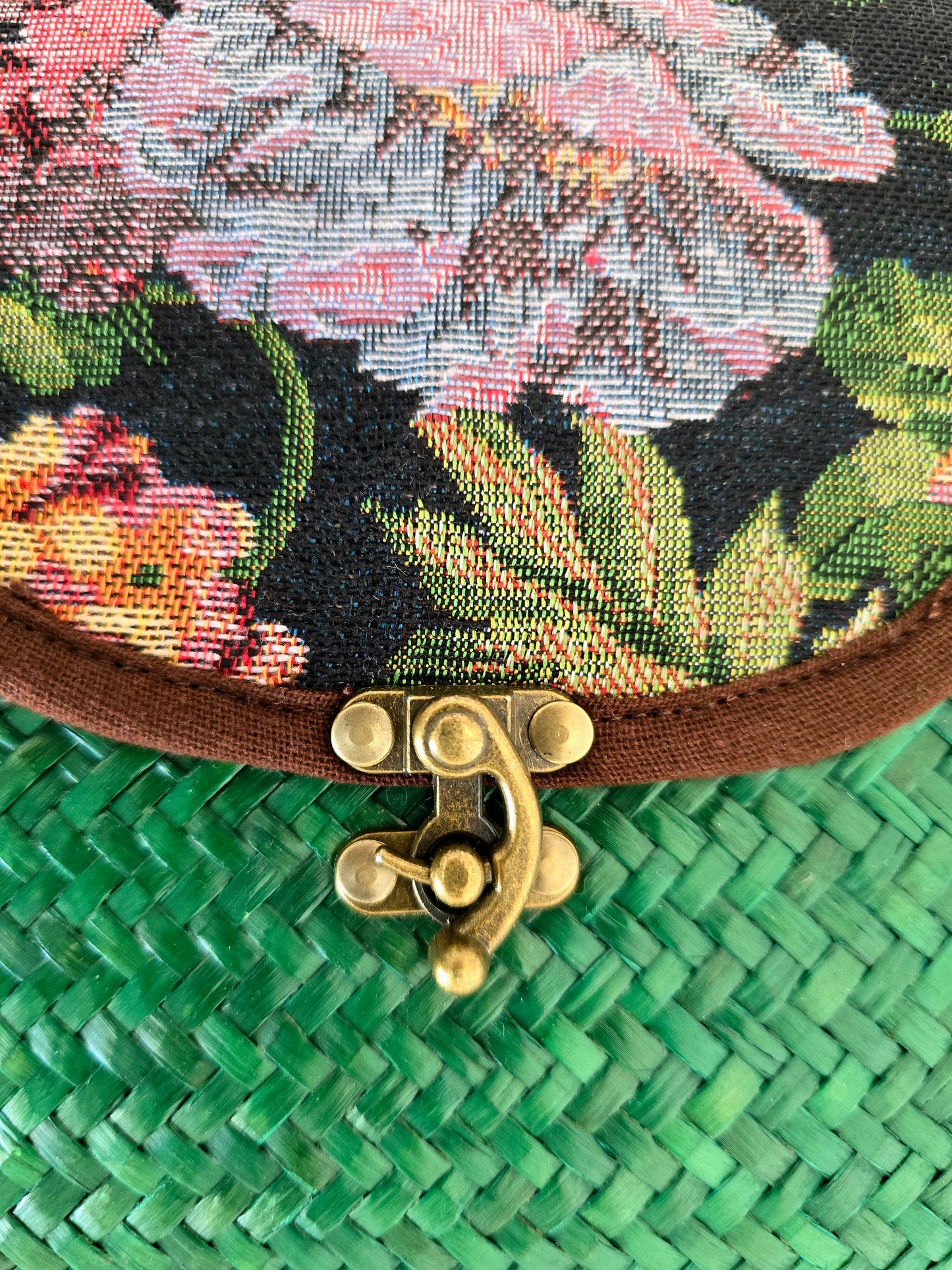 Nintra Sling Bag Emerald