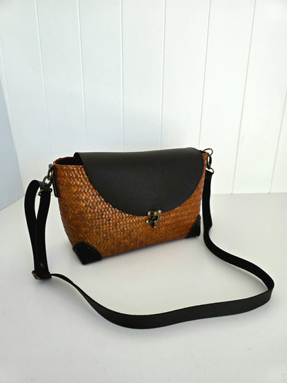 Nira Handbag