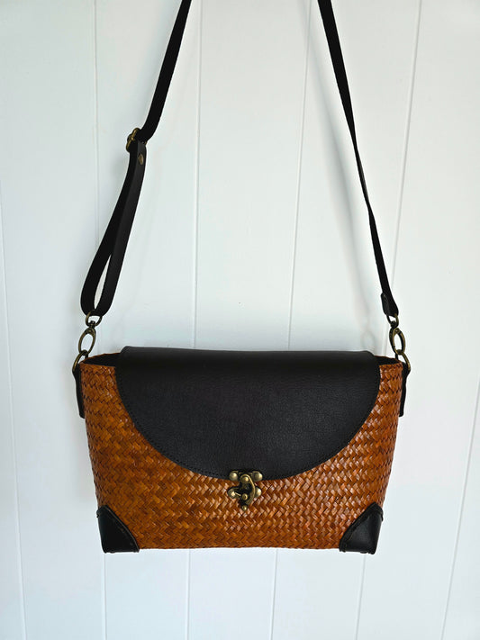 Nira Handbag