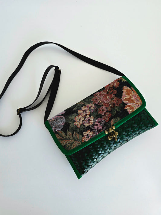 Ravita Clutch Emerald