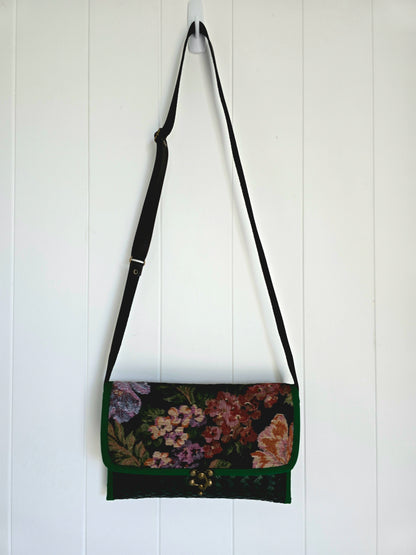 Ravita Clutch Emerald