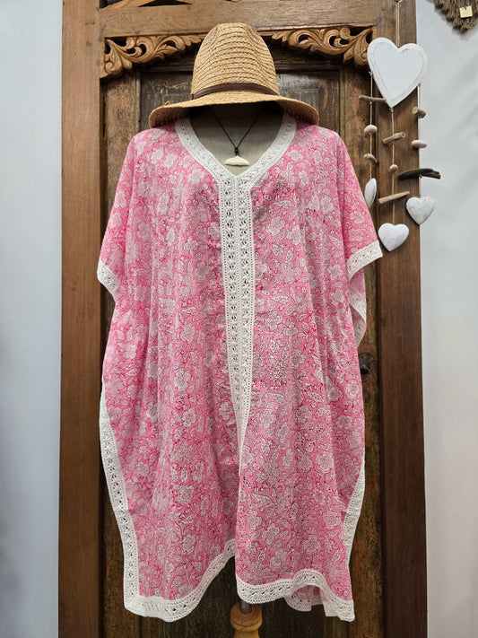 Front of kaftan on mannequin 
