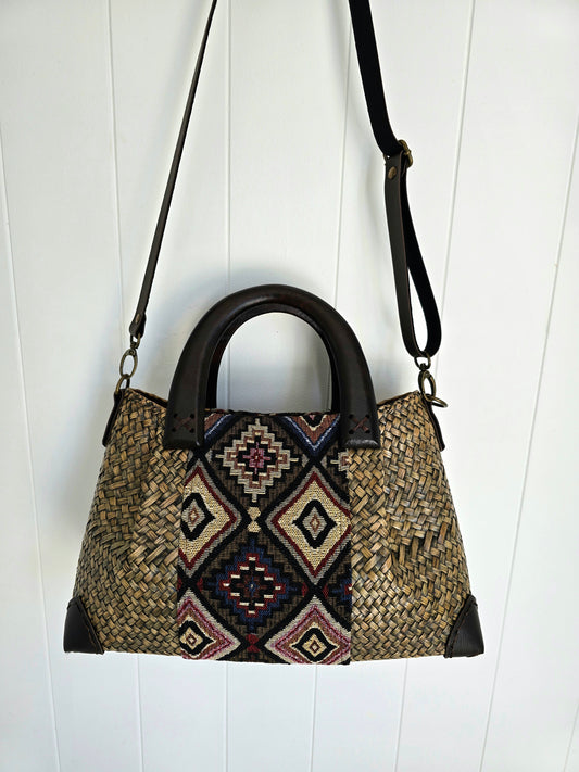 Viengsaen Handbag