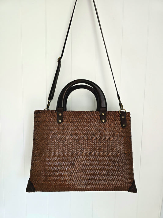 Isara Tote