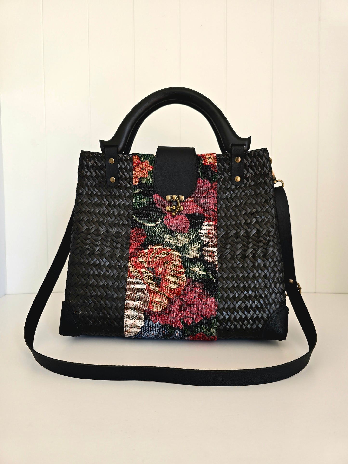 Ayra Handbag
