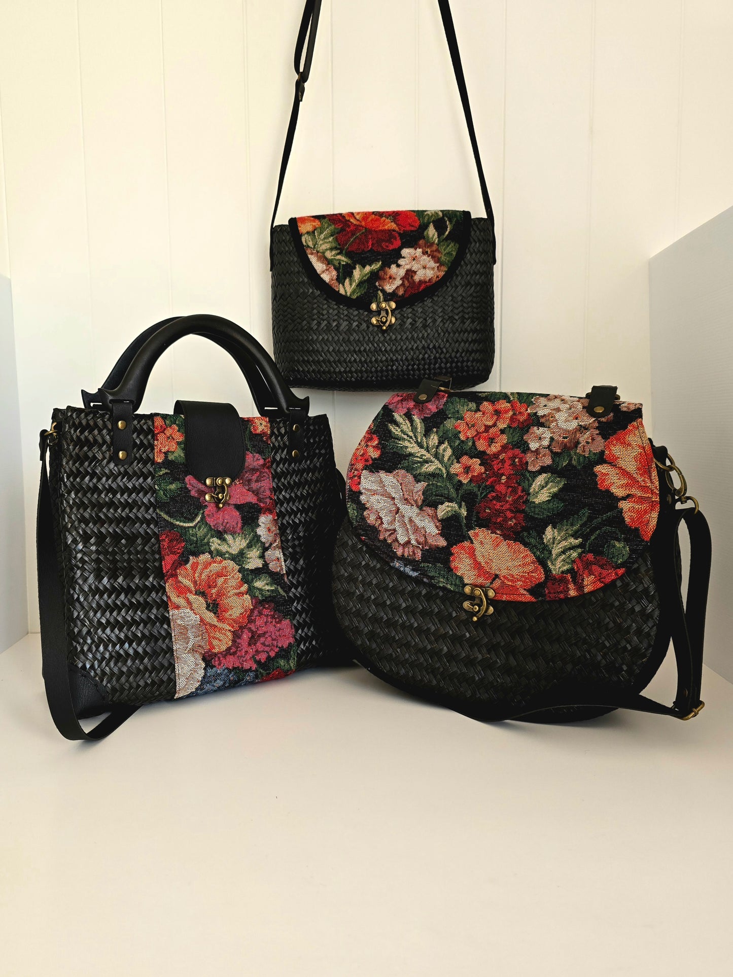Ayra Handbag